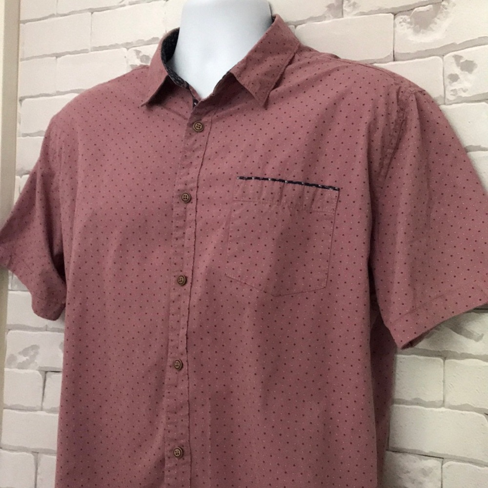 Men’s Level Ten button down polka dot shirt.